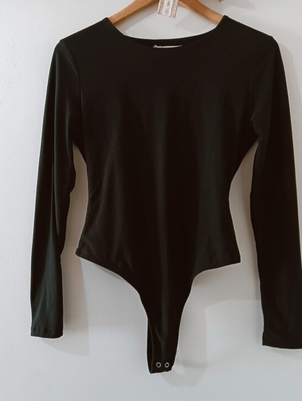 Olive & Oak Long Sleeve Black Seamless Basic Essential Crewneck Bodysuit Medium